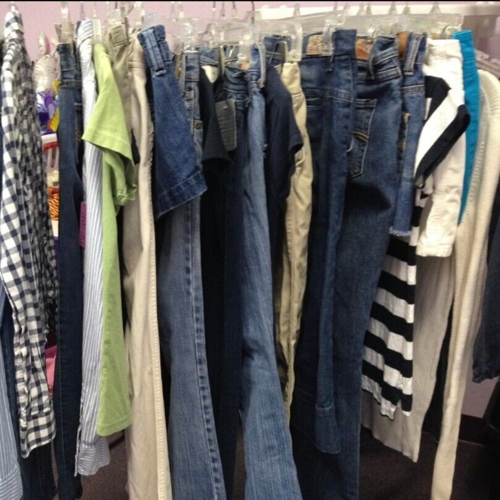HUGE Lot of Junior's Clothing Size Large!! Valued over $200! 9 items! - Picture 4 of 4